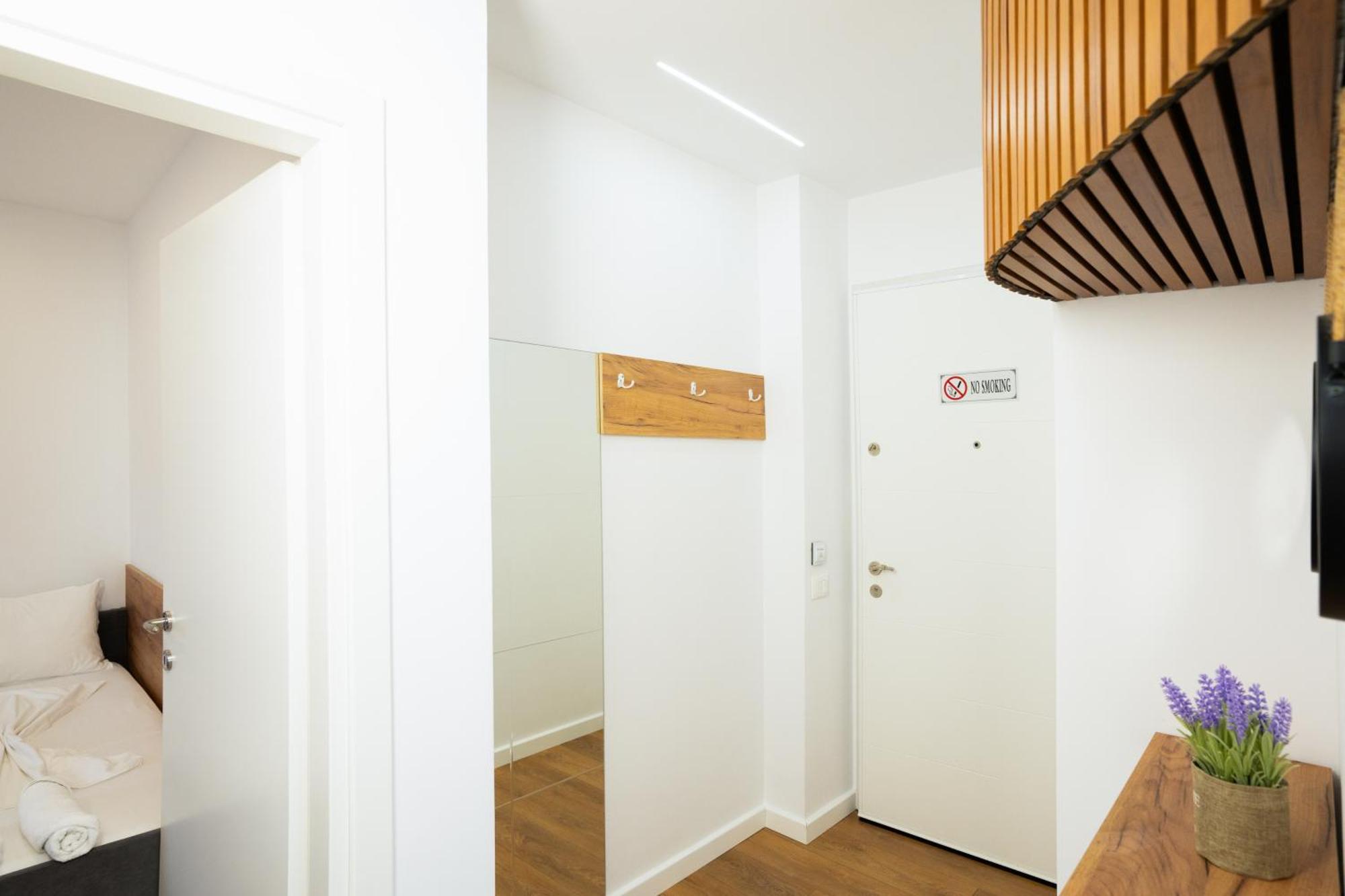 The Blue Pearl Apartment 2 Дуррес Екстер'єр фото