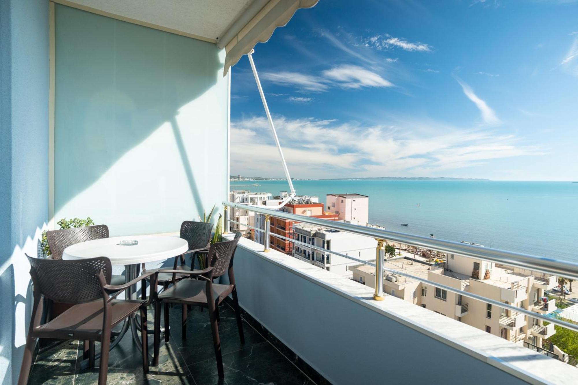 The Blue Pearl Apartment 2 Дуррес Екстер'єр фото
